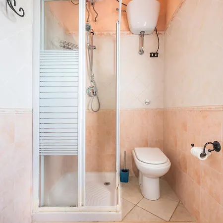 A 400 Metri Dalla Nyaraló